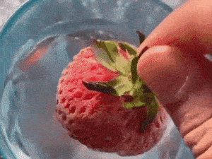 New Odd "Ice Hack" Shrinks Your Belly, Arm & Back Fat While You Sleep