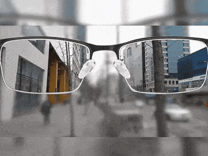 These $39 Memory Titanium Reading Glasses Can See Far and Close, Smart Zoom!