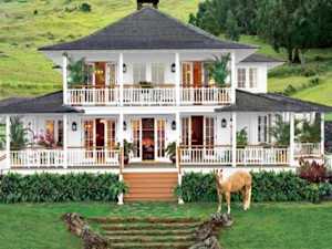 Oprah Finally Gives Fans a Look Inside Her $90 Million Mansion