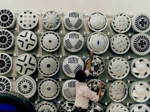 20 Vintage Car Features People Never See Anymore