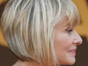Top 10 Haircuts That Make Women Over 50 Look 40