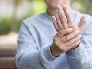 Why Does RA Cause Joint Pain in the Morning? Plus, 5 Ways to Deal with It