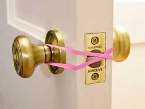 Wrap a Rubber Band Around Your Door Lock Tonight, Here's Why