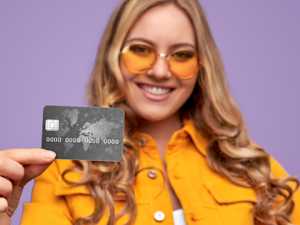 2 Cards Charging 0% Interest Until 2024