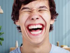 60 Sec Ritual to Strengthen Your Teeth and Gums and Improve Tooth Decay (Watch)