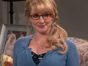 What Big Bang Theory's Bernadette Looks Like in Real Life Isn't What We Expected