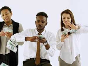 Everyone Who Has Us Dollars in Their Bank Account Should Read This
