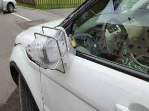 Always Place a Ziplock Bag on Your Car Mirror when Traveling Alone, Here's Why