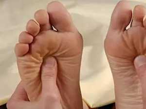 Neuropathy & Nerve Damage? Try This Turmeric Trick Tonight