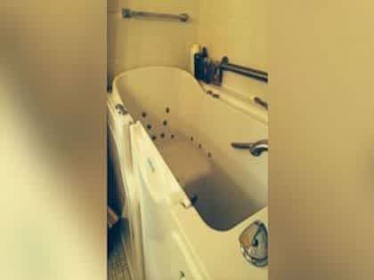 How Thousands of Seniors Got Walk in Tubs Without Paying Cash