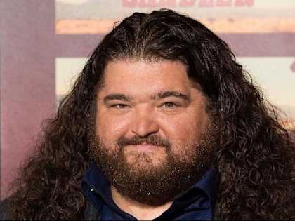 Hurley is Skinny Now and Looks Like a Model