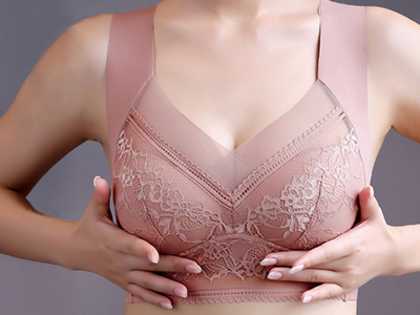 Best Sticky Bras: Top 5 Most Supportive Brands, According To Style
