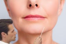 Forget Retinol, Use This Household Item To Fill In Wrinkles