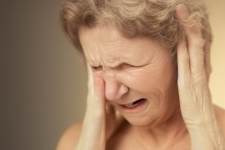 Surgeon: Ears Ringing? Do This to Stop Tinnitus Immediately (Watch)