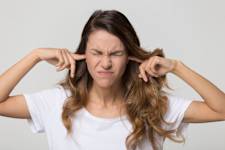 Surgeon: Ears Ringing? Do This Immediately, It's Genius (Watch)