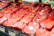 American Shoppers Should Think Twice Before Buying from These 2 Stores